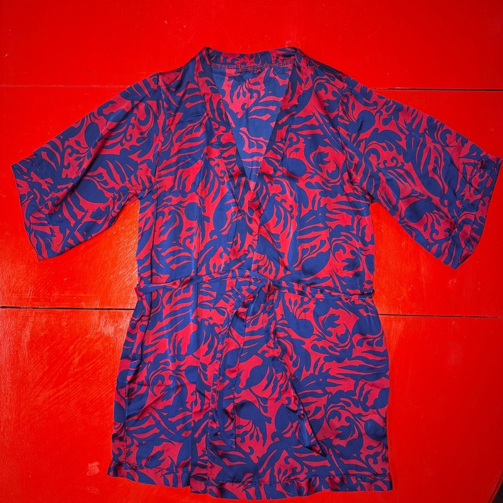 H&M RED AND NAVY SATIN PATTERN ROBE